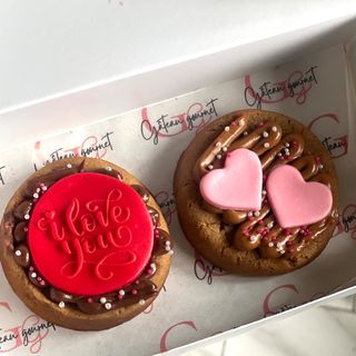 2 cookies Valentine’s Day