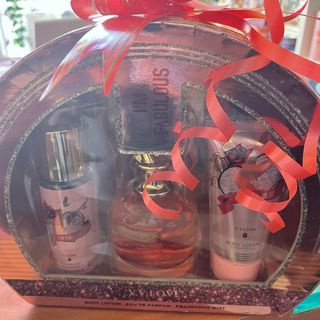 مجموعه نسائيه رائعه