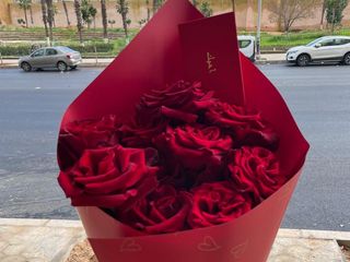 Bouquet10 fleurs Roge Emballage rouge