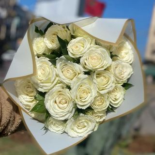 Bouquet de 20 fleurs blanches emballage Blanc