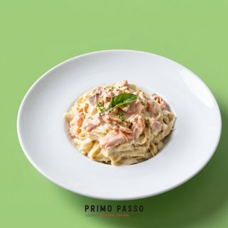 Tagliatelle Al Salmone