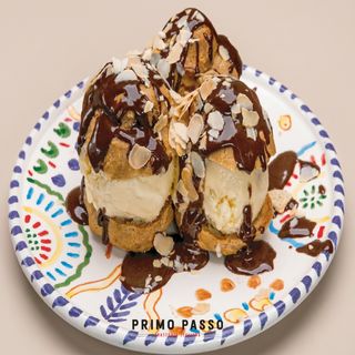 Profiteroles