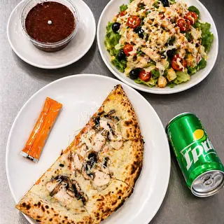 Moitiés Salade et moitiés Pizza