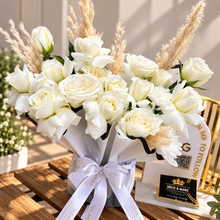Composition Bouquet De Fleurs Blanche