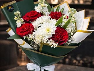 Red & White Rose Harmony