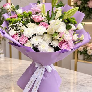 Bouquet Élégance – Lys, Roses, Lisianthus & Chrysanthèmes