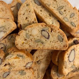 Fekkas noisettes amandes graines