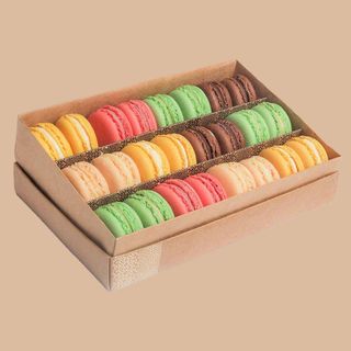 Grand coffret de 24 macarons classiques