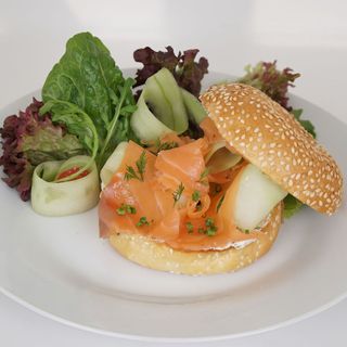 Bagel, Saumon Fumé, Cream Cheese, Concombre