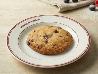 Chocolate chip cookie
