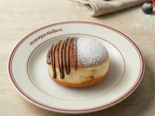 Beignet fourré au chocolat