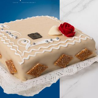 Gateau 22cm Pate D'Amande