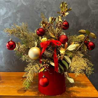 GOLD Box de Noël. 60 cm