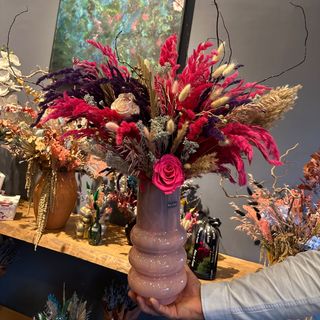 Merveille séchée avec 2 roses éternelles