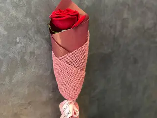 Rose rouge individuelle