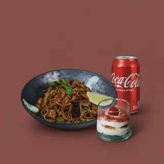 Nouilles Sautées Bœuf + Dessert au choix + Coca Cola
