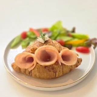 Petit Croissant Jambon