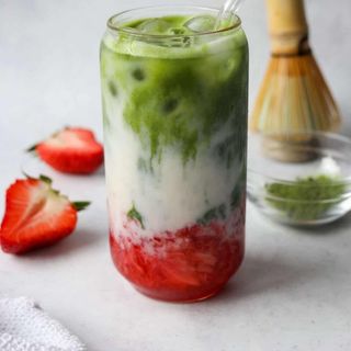 Iced Matcha strawberry