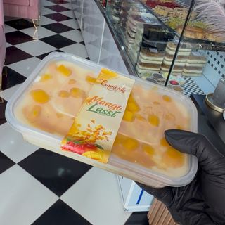 Mango lassi