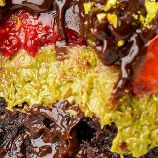 Extra Chococup strawberry pistaccio brownie
