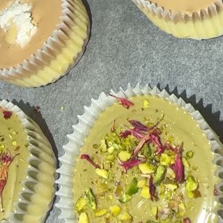 Mini cheesecake a la piece pistaccio