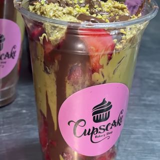 Chococup strawberry kunafa pistaccio