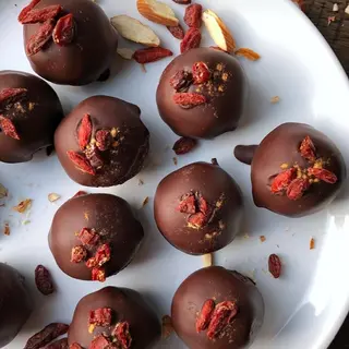 6 Energy ball Goji