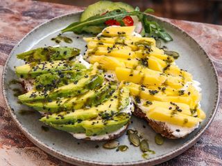 Edam avocado toast