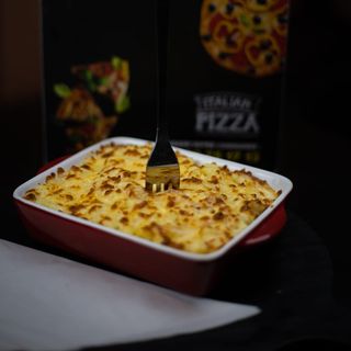 MAC & CHEESE MAC-CHIKEN