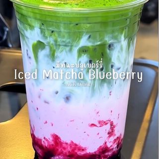 Matcha iced blueberry
