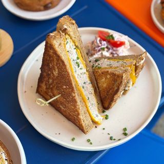 **NEW** TUNA MELT