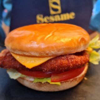 Chicken burger + Frites + Mahlabia