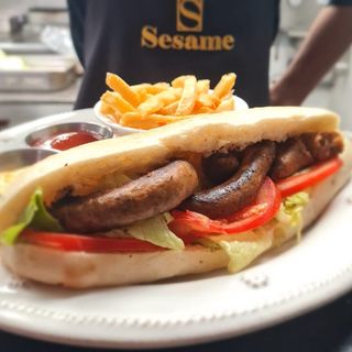 Sandwich Saucisse de Foie + Frites