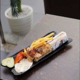 Sandwich Super Shawarma + Boisson Froide + Frites