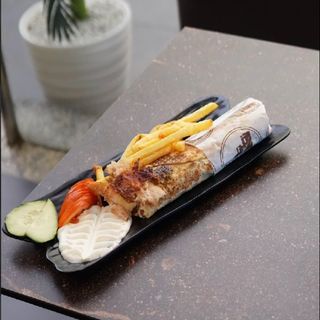 Sandwich Shawarma Fromage + Frites + Boisson froide