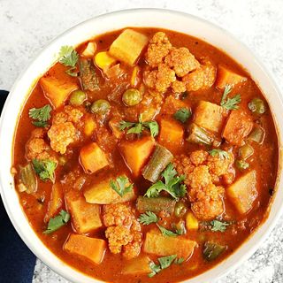 Mixed Vegetable Curry (without rice/naan)