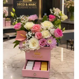 Composition Florale Rose avec Chocolat Belge 190g