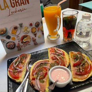 pain avec trois accompagnement