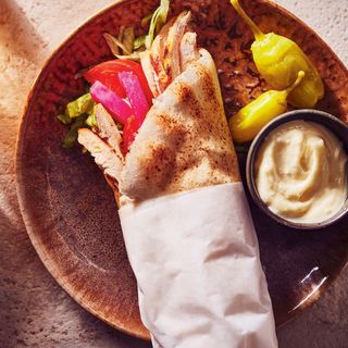 roll sahwarma Pouletsane frites 