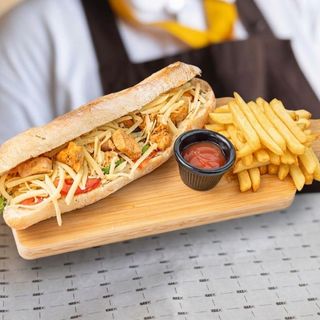 Sandwich Au Poulet + Frites + Coca-Cola 25 cl