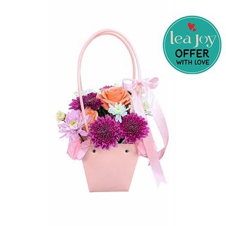 Panier de fleurs délicat rose pastel