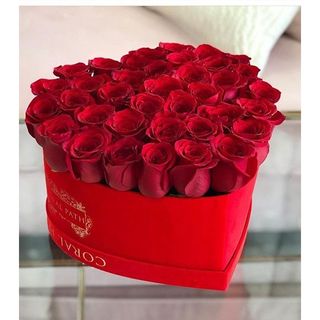 Boîte en forme de cœur – 25 roses élégantes