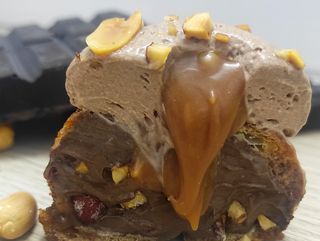 Chou chocolat caramel cacahuètes N