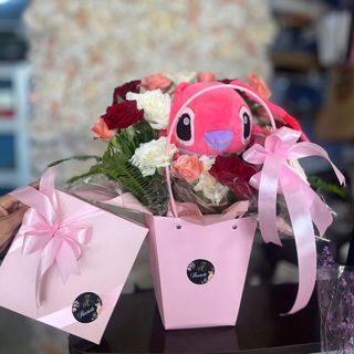 Panier élégance floral avec boîte chocolat de luxe 