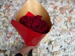 10 rose  bouquet cornet