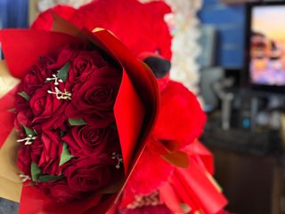 Peluche grand rouge et bouquet spécial de toujours
