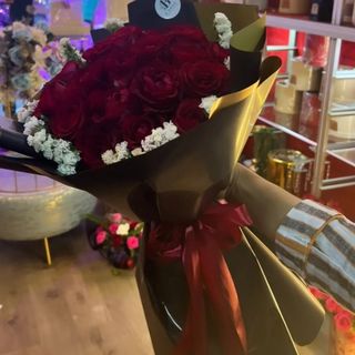 Flowers red