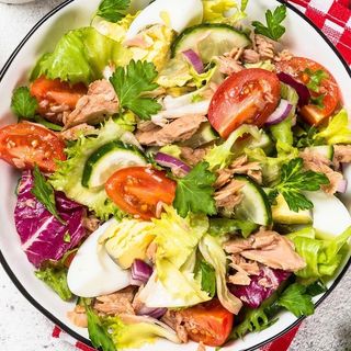 Salade tomate au thon
