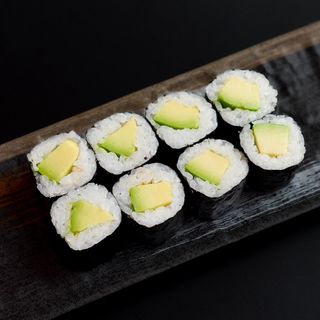 Maki avocat cheese 8 pieces 