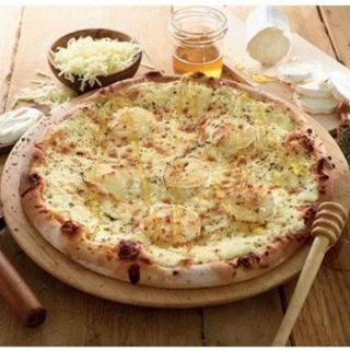 PIZZA CHEVRE MIEL